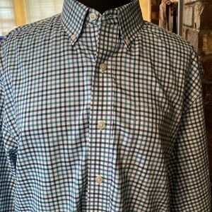 L. L. Bean wrinkle resistant fitted blue and green plaid long sleeve dress shirt